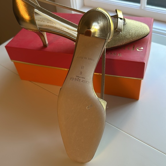 Kate Spade “Donna” Gold Lame Kitten Heel Pump, size 8 - Picture 2 of 4